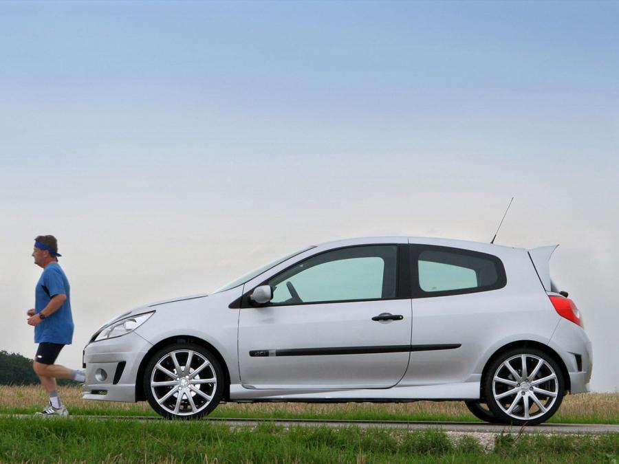  Renault Clio by Koenigseder 2009 года  (фото 4 из 7)